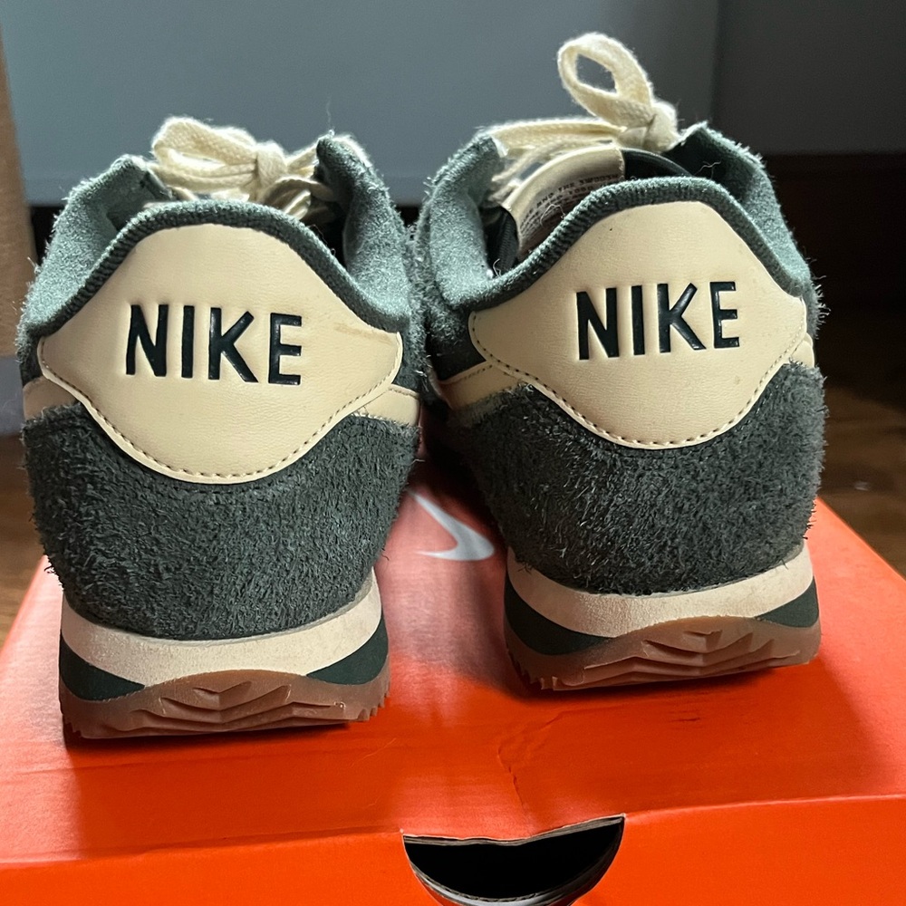 Nike Cortez vintage suede in green - Picture 5 of 7